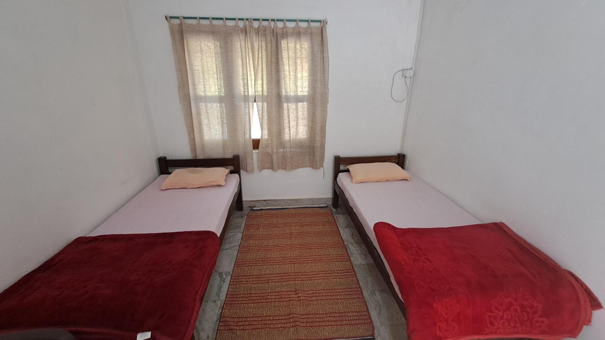 Swami Samarpan Ashram Bed & Breakfast Rishīkesh Екстериор снимка